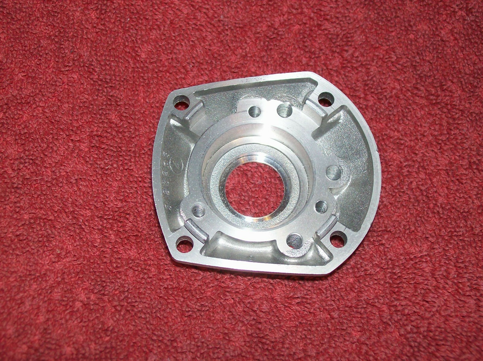 Genuine Makita Bearing Box Part # 312629-3 NOS (B)