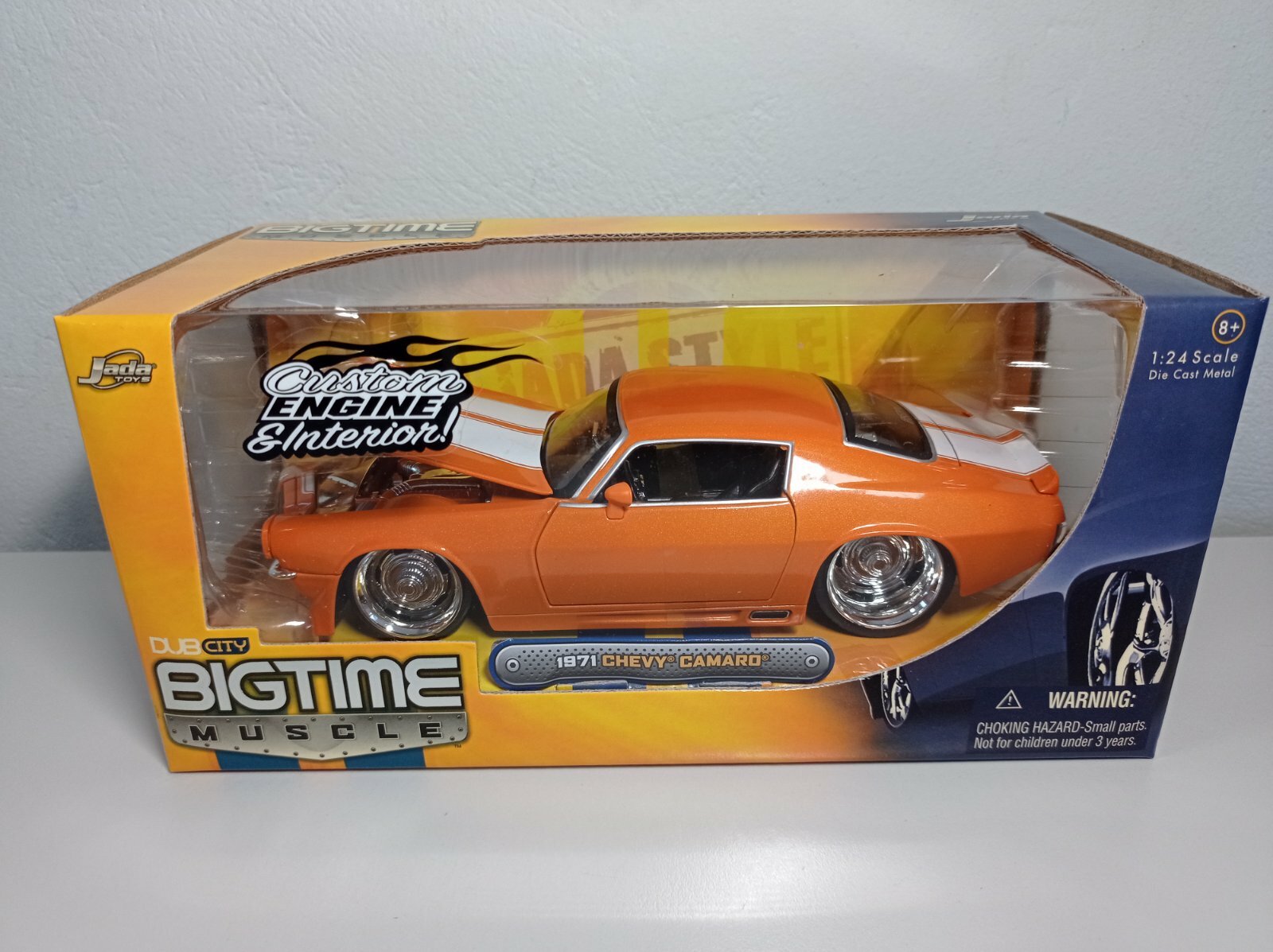 新品　廃盤　Jada Toys 1/24 1971 CHEVY CAMARO RARE 1:24 JADA 1971 CHEVY CAMARO (ORANGE WITH WHITE STRIPES