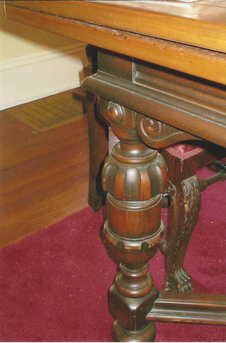 JACOBEAN DINING ROOM SET, EARLY 1900s