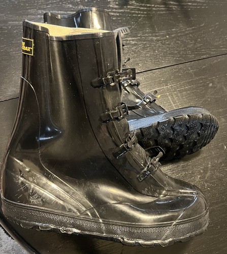 New Talon Trax Men’s Overboot 4-Buckle Black Rubber Waterproof Over Shoes