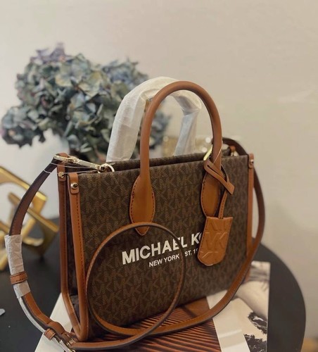 ⭐︎新品⭐︎MICHEAEL KORS⭐︎ MIRELLA トート/ショルダーバッグ Michael Kors Mirella Small Signature Logo Crossbody Tote Bag
