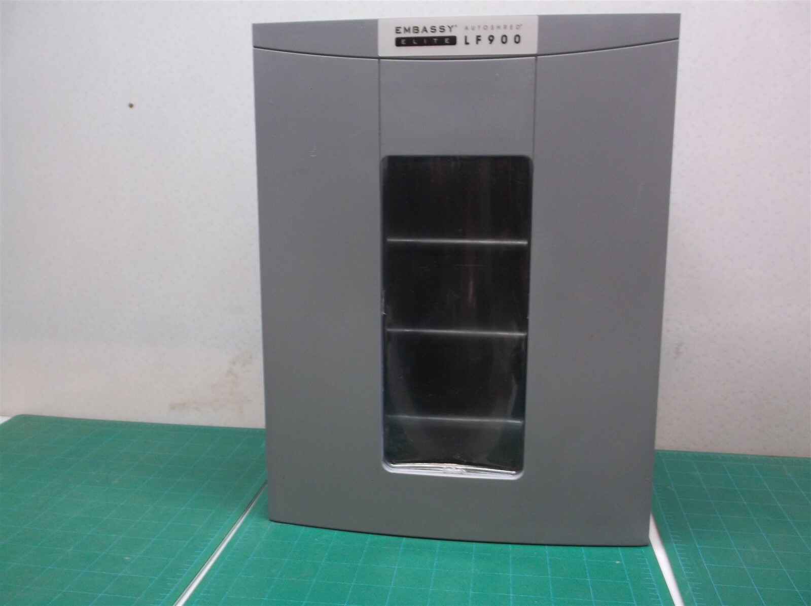 Embassy Elite Auto Shredder Embassy Elite Auto Feed 90sheet Microcut