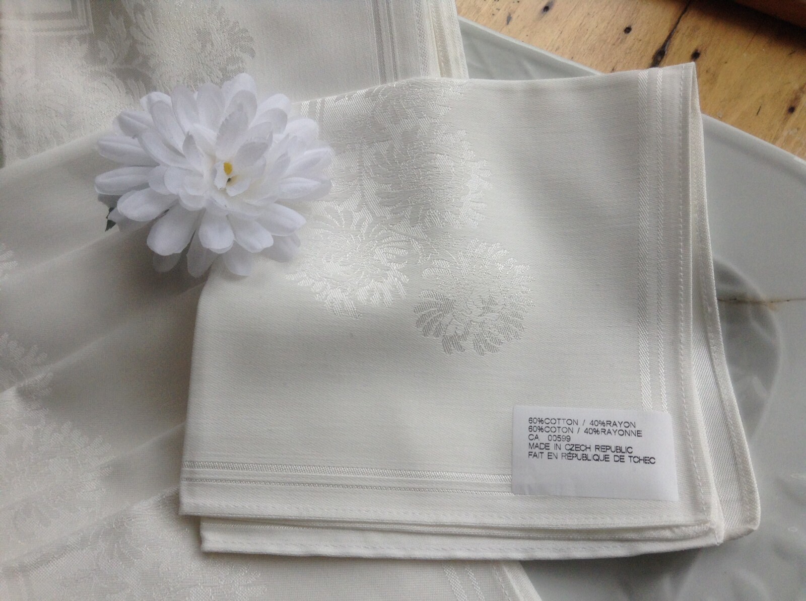 12 Vintage Czech Damask Dinner Napkins Rayon Cotton Chrysanthemum 17