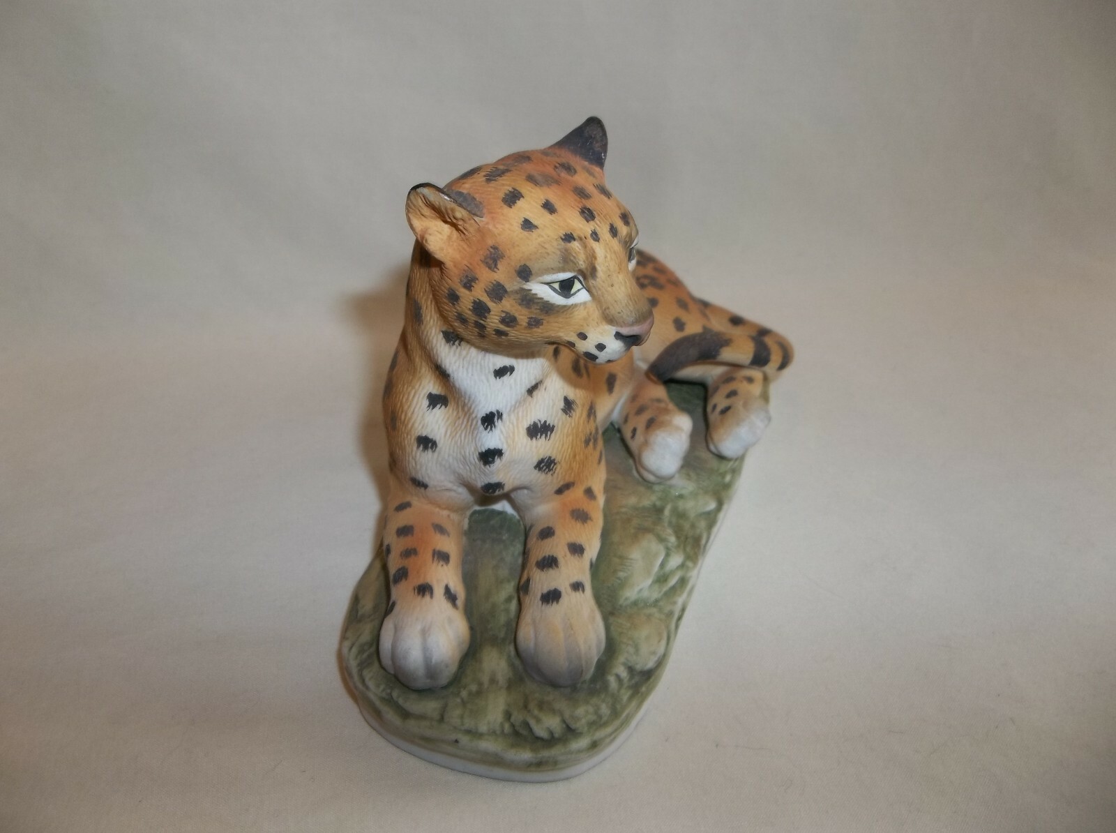 VINTAGE CERAMIC LEOPARD FIGURE BY LEFTON KW6703