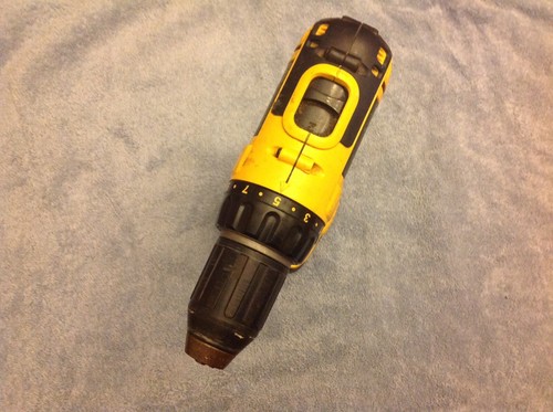 Dewalt 18 Volt DCD760 1/2 Drill Driver With Battery. No Charger
