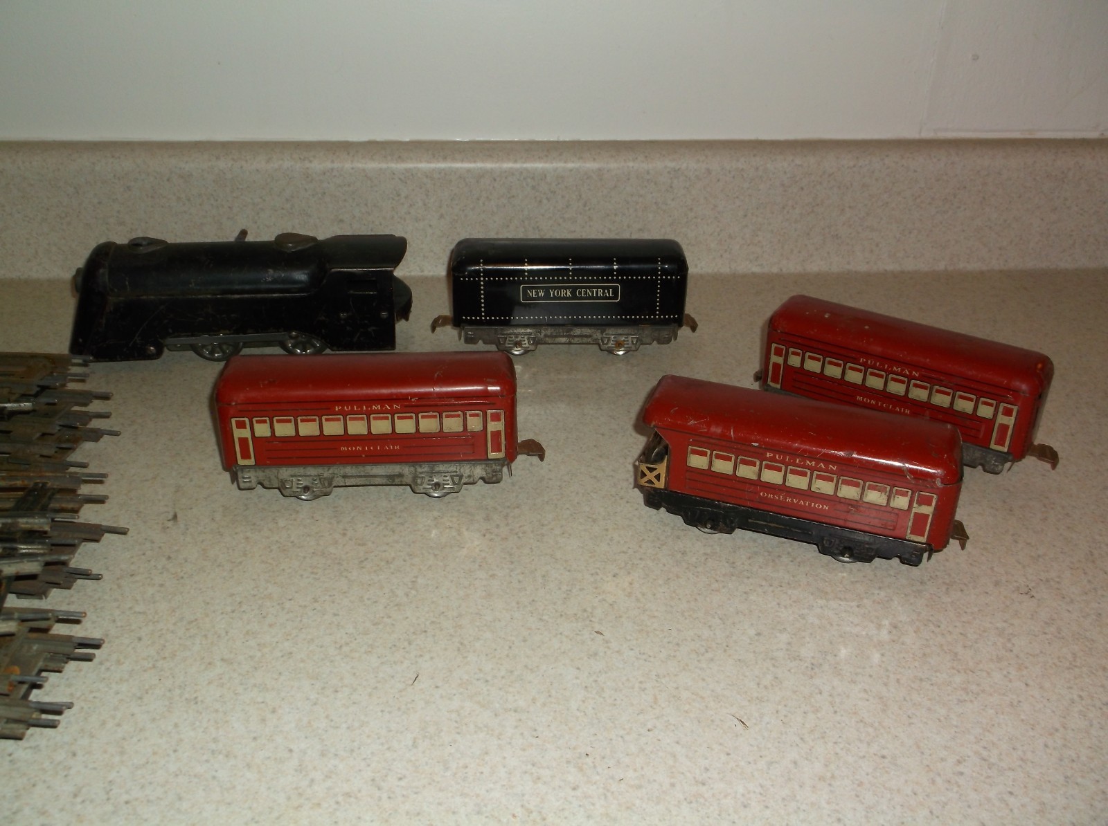 Vintage MARX Wind-Up Toy Train Set With Track Rare Collectible       420