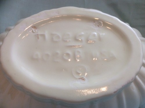 VINTAGE Haegar Planter 40208 USA CREAM Ribbed 3 1/4