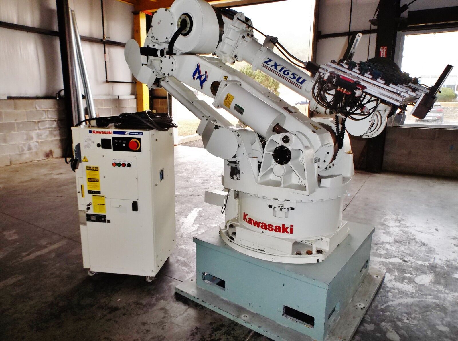 Kawasaki ZX165U ROBOT W/ CONTROLLER; low hours PERFECT; 165kG; 6 axis ZX165 Kawasaki ZX165U ROBOT W/ CONTROLLER; low hours PERFECT; 165kG; 6 axis ZX165