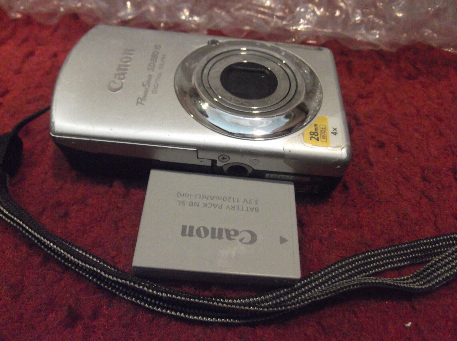 Canon PowerShot SD 880 IS 10.0MP 4x Digital Camera - Silver Canon PowerShot SD 880 IS 10.0MP 4x Digital Camera - Silver