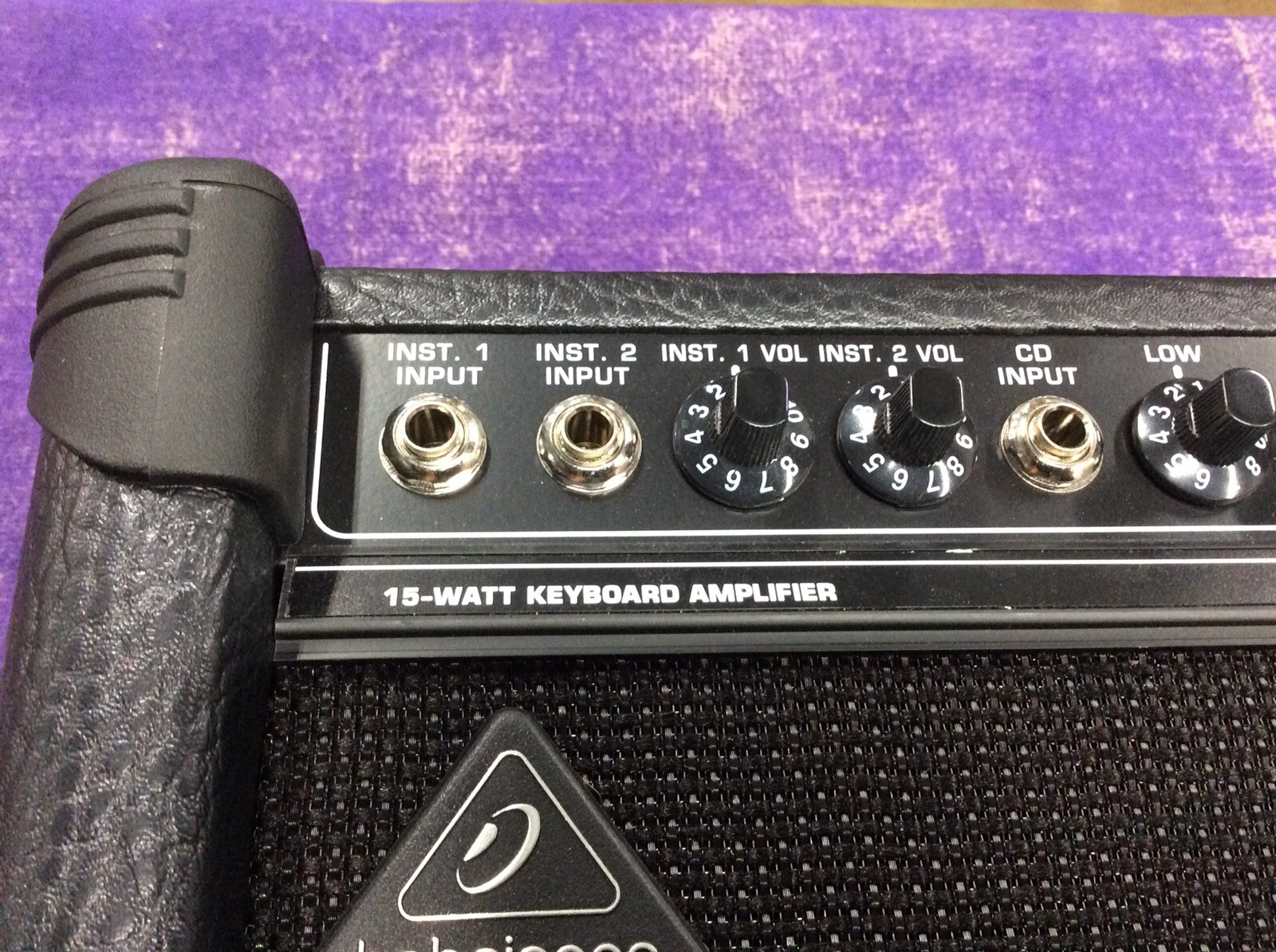 Behringer Ultratone KT108 15 Watt Guitar Keyboard Amp - Used, Mint Condition