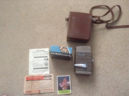 Vintage Bell & Howell 252 Movie Camera 8mm With Extra Telophoto Lens In Box