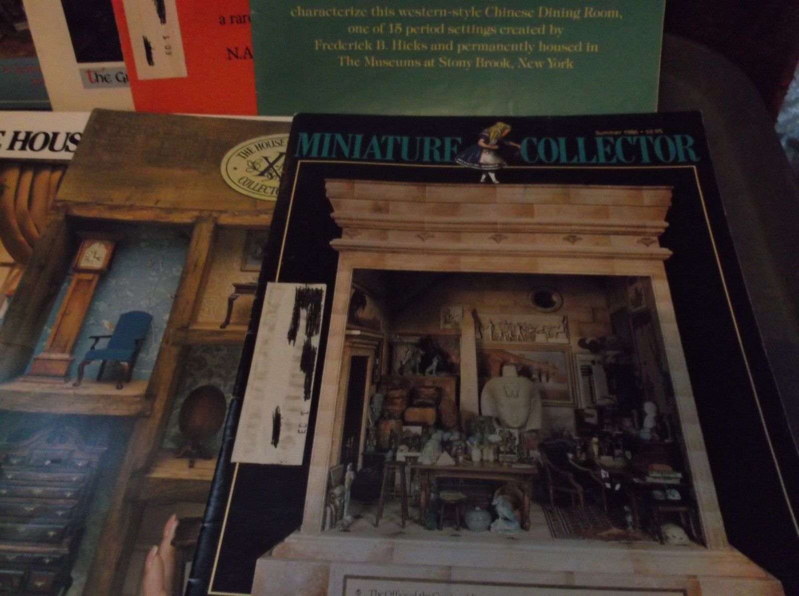 9 Vintage Dollhouse Miniatures Magazines!!!