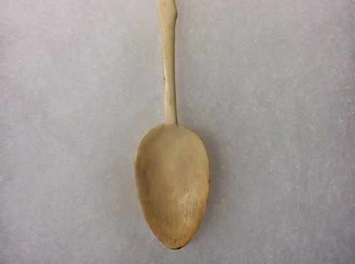 Antique Folkart Carved Spoon-Opposum In The Corn