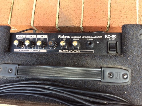 Vtg Roland  KC-60UT 3 Channel  45 Watt Amplifier W/ Sony F-V610 Microphone