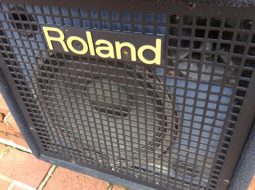Vtg Roland  KC-60UT 3 Channel  45 Watt Amplifier W/ Sony F-V610 Microphone