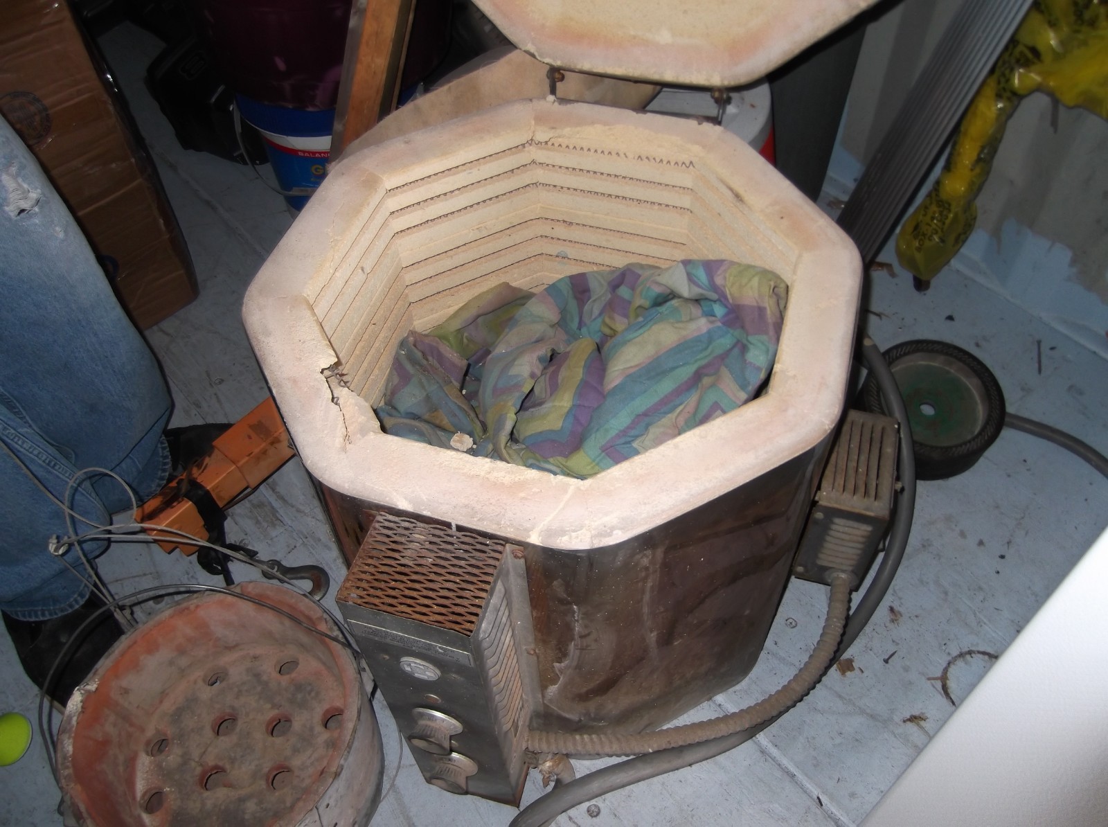 Pargone Kiln Electric 220volt.