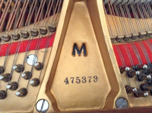 STEINWAY&SONS WALNUT CHIPPENDALE MODEL M 5'7