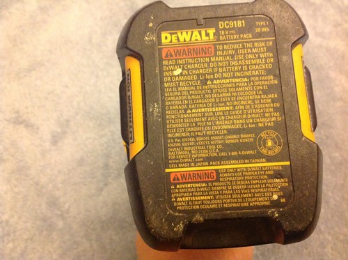 Dewalt 18 Volt DCD760 1/2 Drill Driver With Battery. No Charger