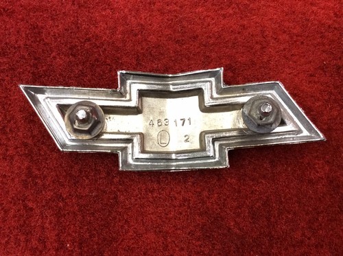 OEM GM MINT 1978 Chevy Impala Wagon,Coupe, Sedan Header Bowtie Emblem GM 463171