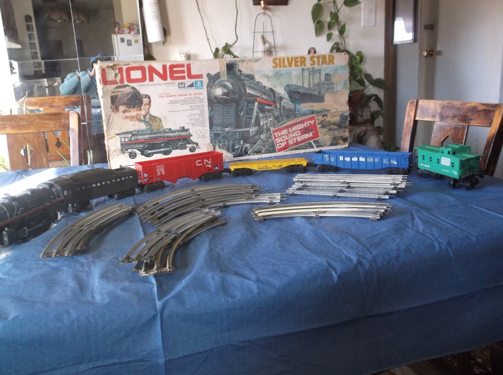 OLD LIONEL SILVER STAR