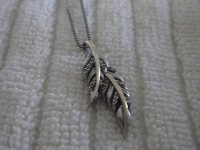 Alwand Vahan Sterling Silver 14K Yellow Gold Diamond FEATHER Necklace 