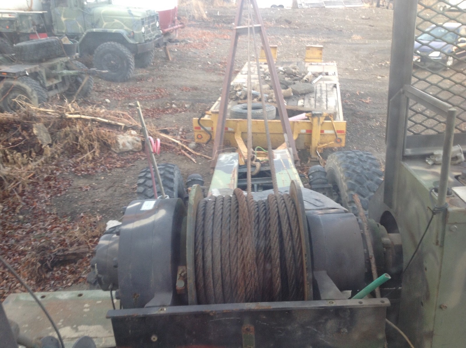 Oshkosh M1070 HEAVY EQUIPMENT TRANSPORT (HET) Winch Truck 12,000 original miles