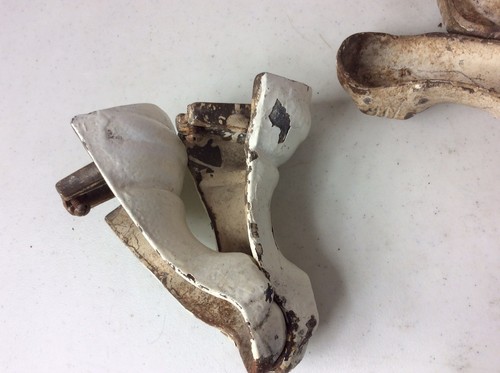 CAST IRON Claw Foot Tub Feet Matching Set of 4