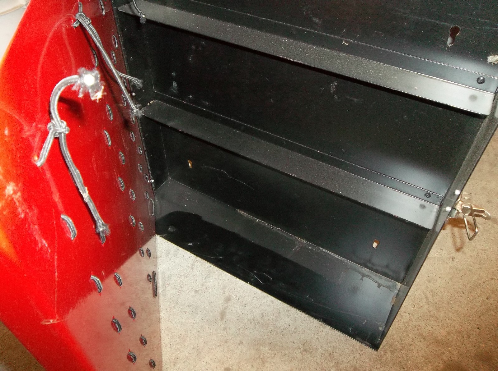 KERSHAW KNIFE DISPLAY CASE 20