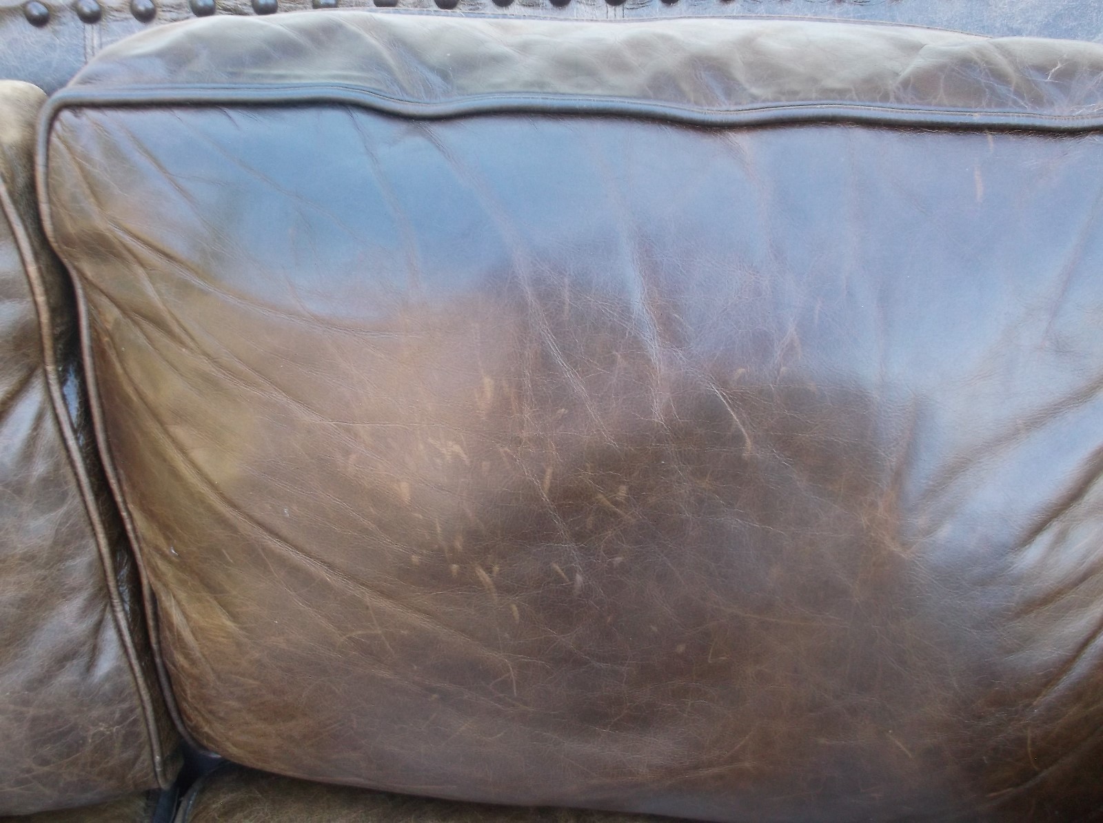 Bernhardt 'Clairmount' Brown Distress Leather Sofa 86