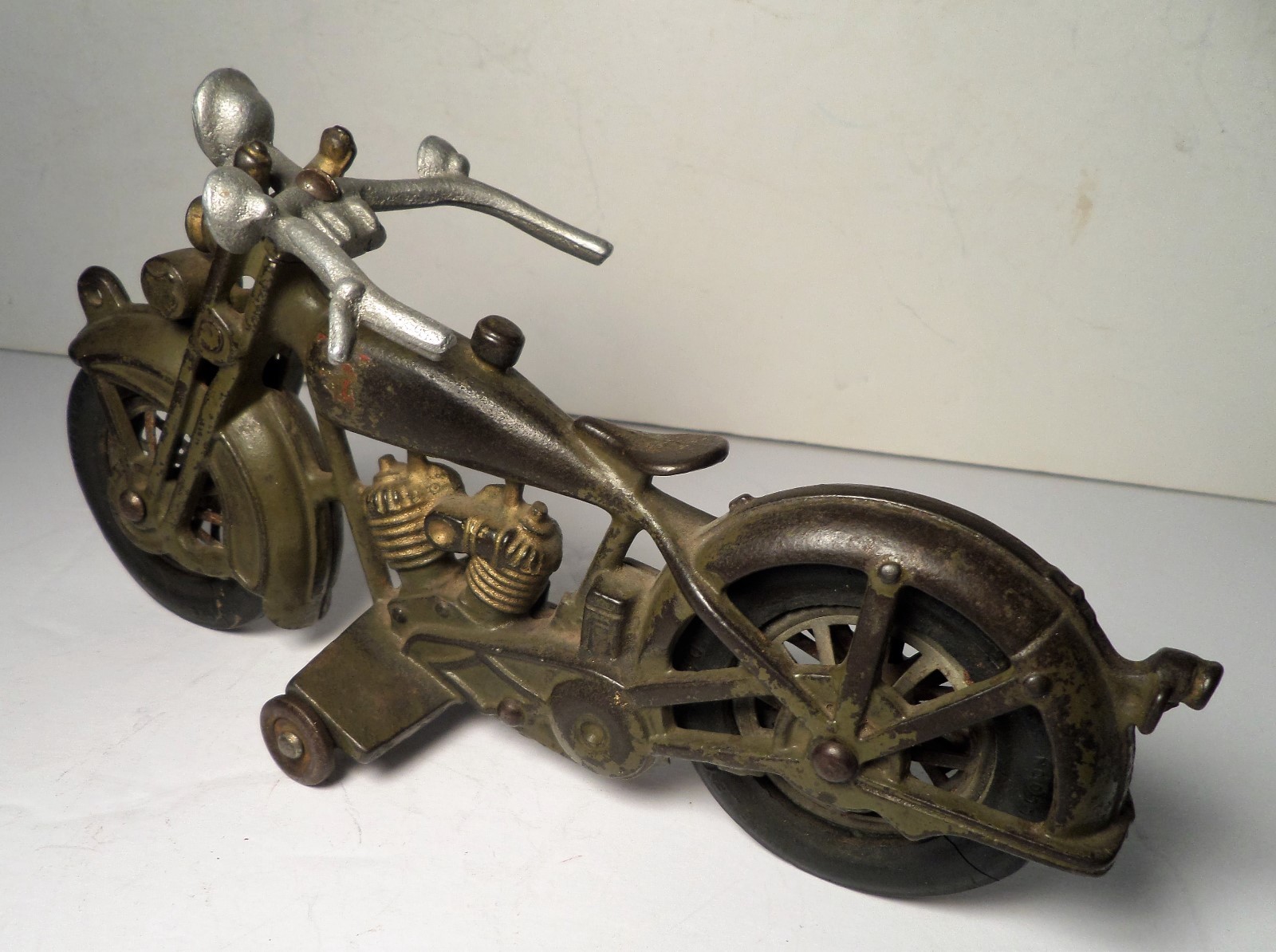 1930's HUBLEY HARLEY DAVIDSON SOLO GREEN MOTORCYCLE 9