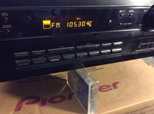 Pioneer VSX-D409 Audio/Video Multi-Channel Receiver DTS Digital Surround Dolby