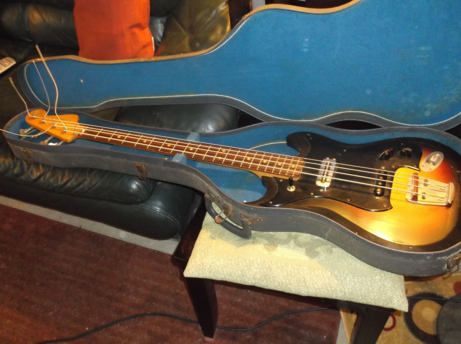 Gibson/Epiphone Vintage Guitar and Amp Collection