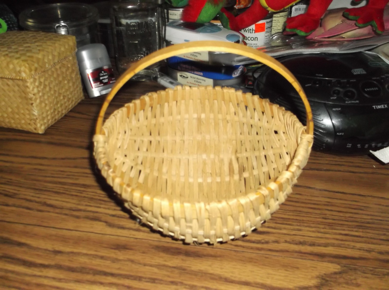 Vintage Oval Wicker basket With Handle
