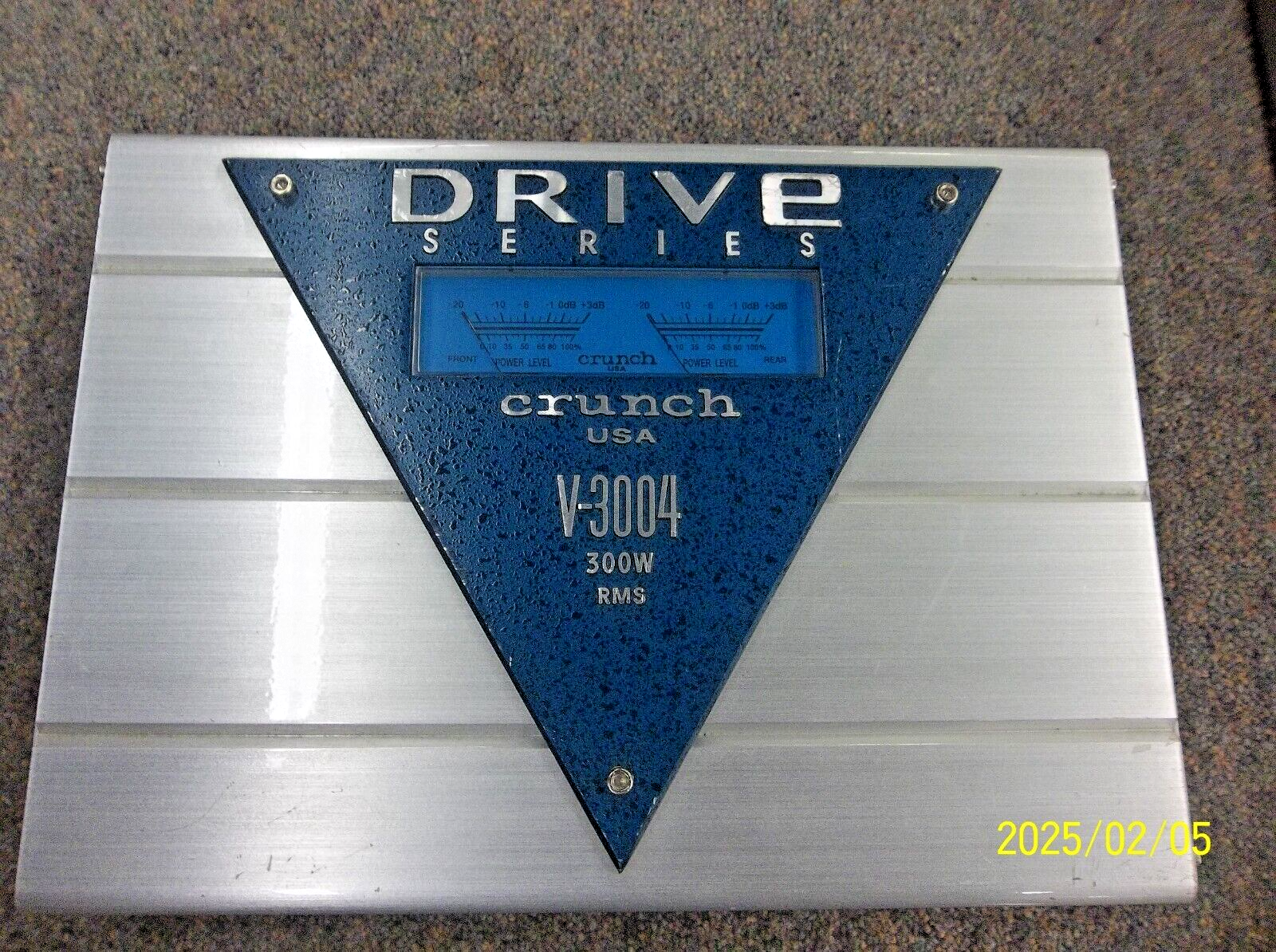 VINTAGE OLD SCHOOL Crunch Drive Series V-3004 USA Car Amp