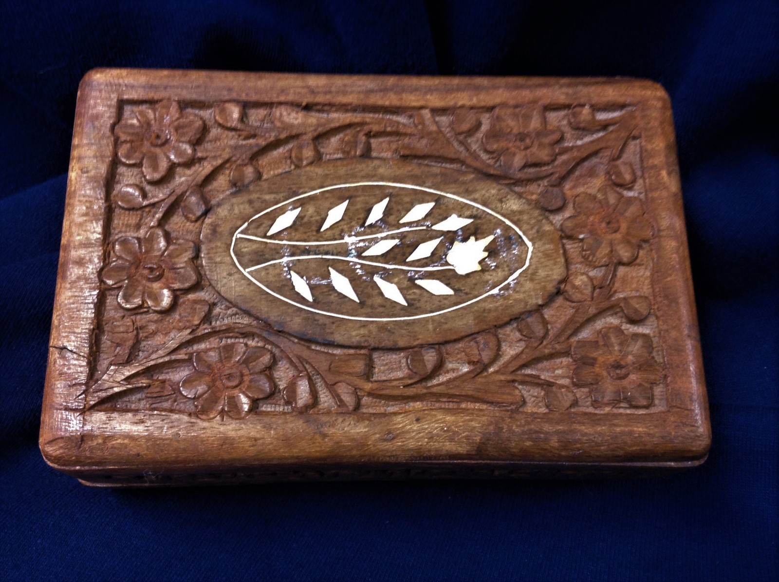 HAND CARVED WOODEN BOX WITH INLAID LID