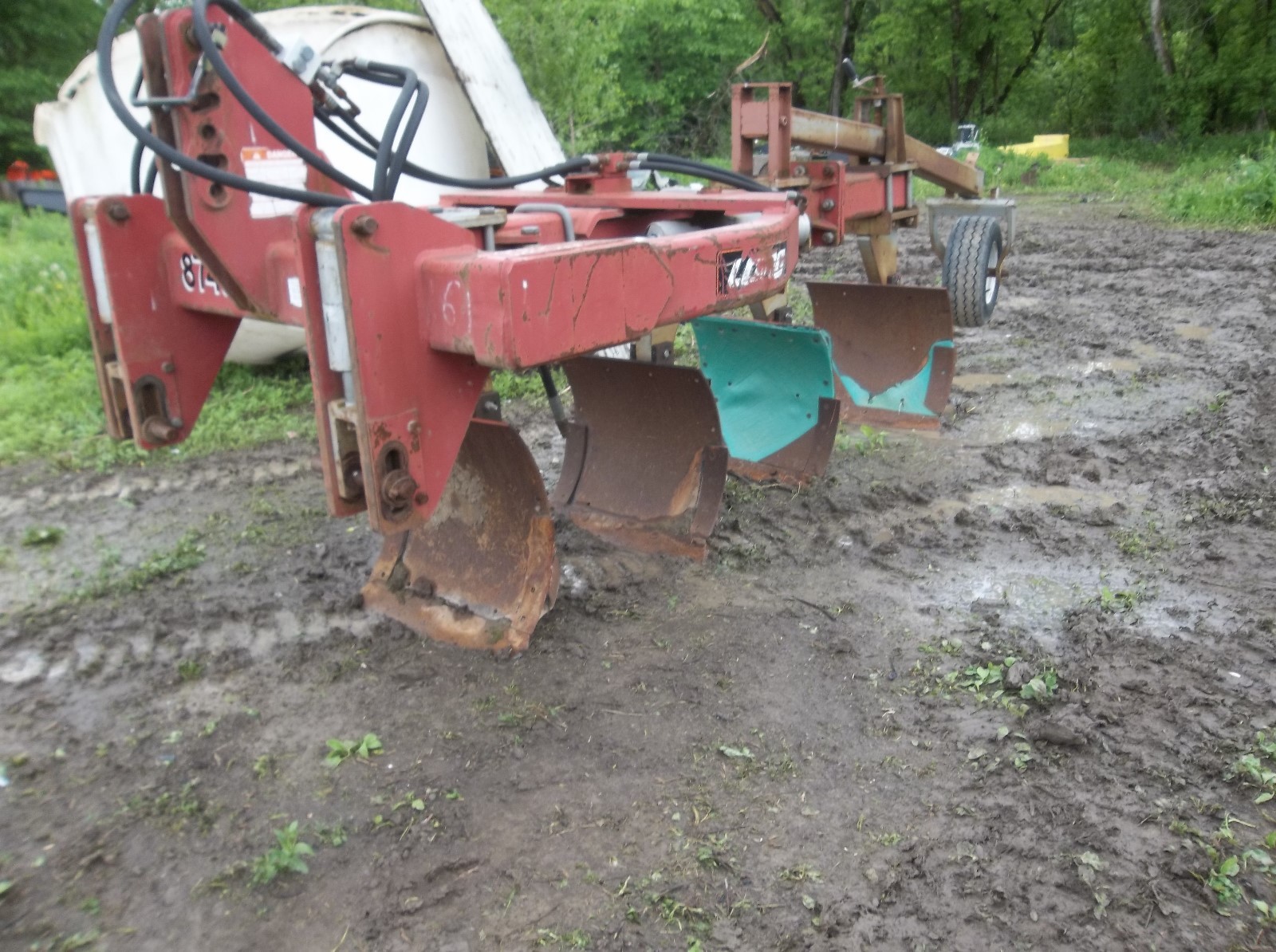 LONG SWITCH PLOW MODEL 1838A, 8743 MOLDBOARD PLOW 4 BOTTOM PLOWS