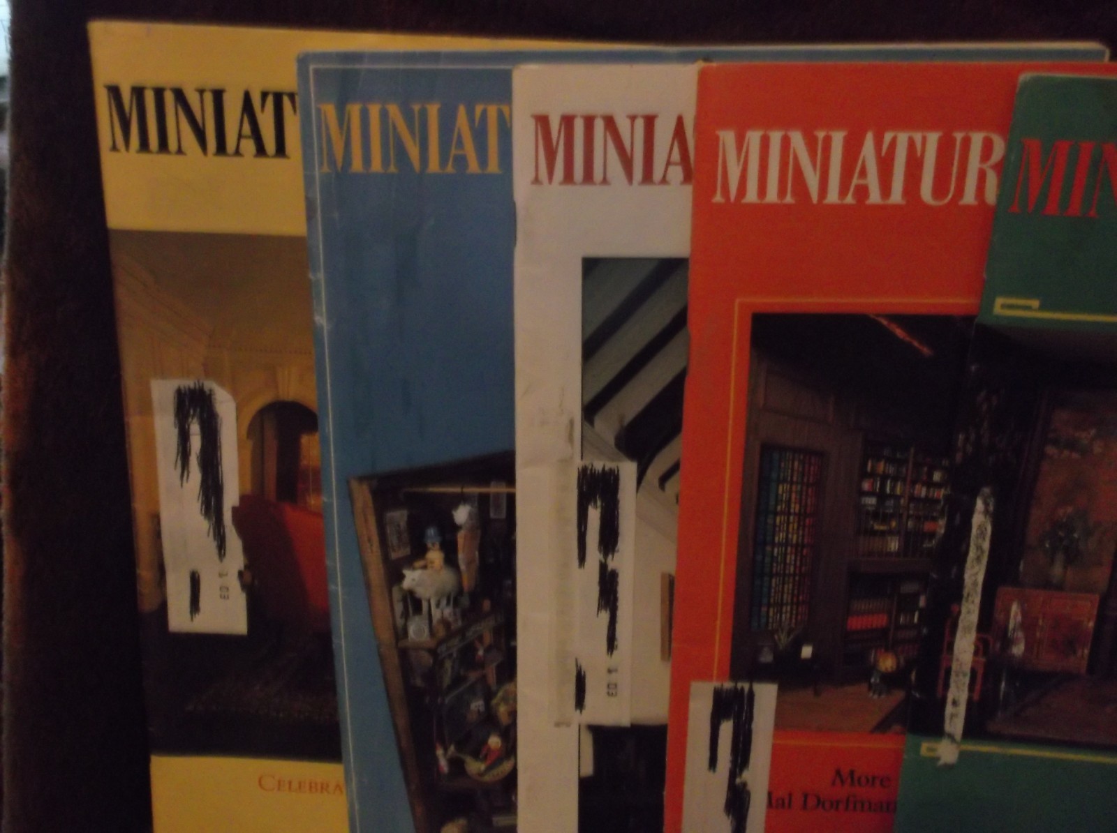 9 Vintage Dollhouse Miniatures Magazines!!!