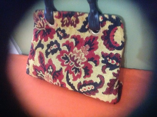VINTAGE TAPESTRY PURSE CARPET FLORAL