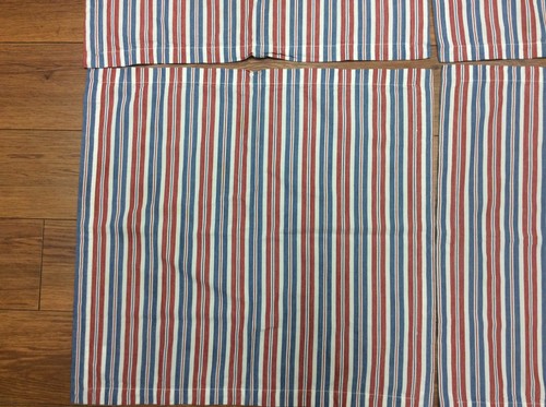 CRATE AND BARREL NAPKINS SET OF 4 