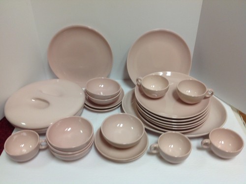 MID CENTURY MODERN RUSSEL WRIGHT IROQUOIS PINK DINNERWARE 26 Pcs Set