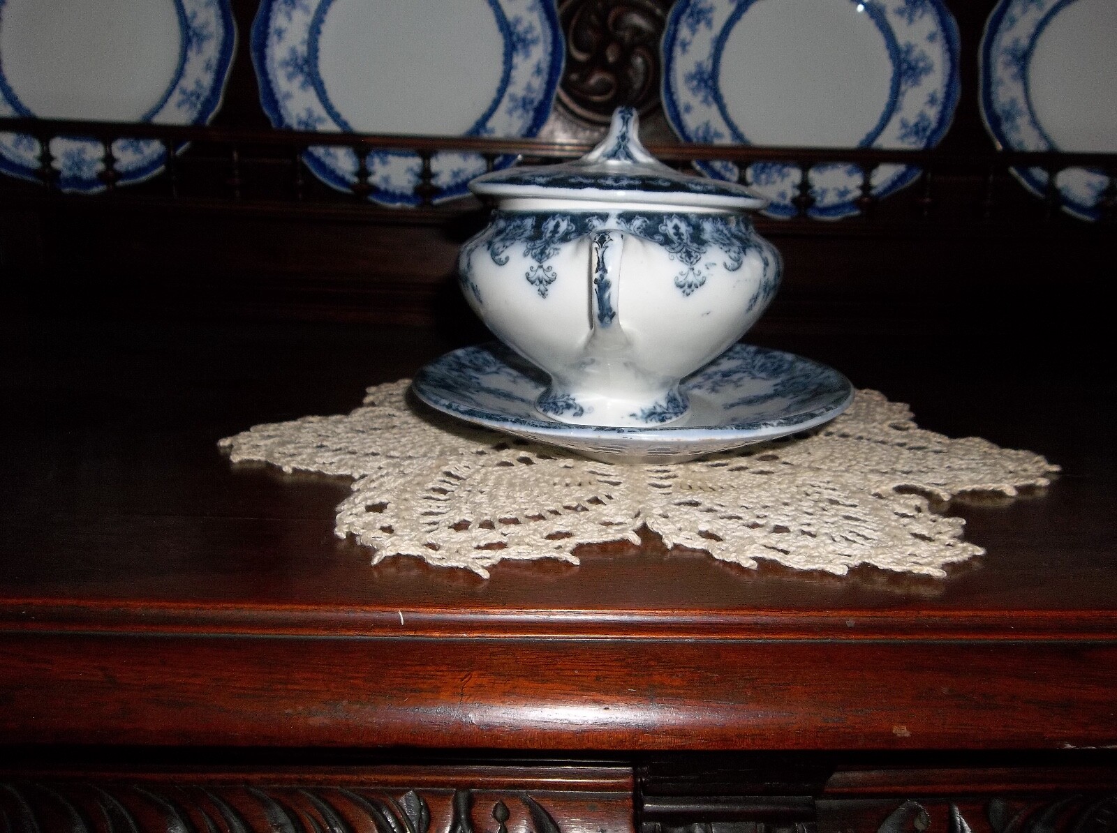 ANTIQUE FLOW BLUE SOUP TUREEN W/ UNDER PLATE & LID DISH NO LADEL GRAVY DISH.