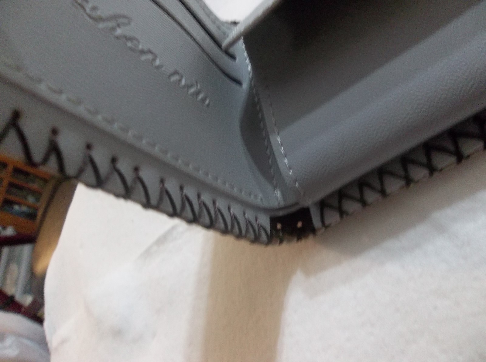 2-WALLETS WITH $100 PICTURED ON THEM.NEW WITH EXTRA SPACES-LEATHER. FREE EYRING