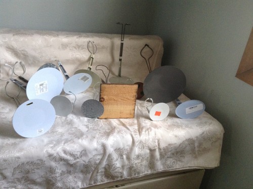 NICE LOT OF 14 DOLL STANDS FOR YOUR PRETTY ANTIQUE/VINTAGE DOLLS.  VARIETY SIZES