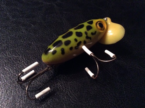Vintage Fred Arbogast W.W.2 Jitterbug Fishing Lure ( 5/8OZ)