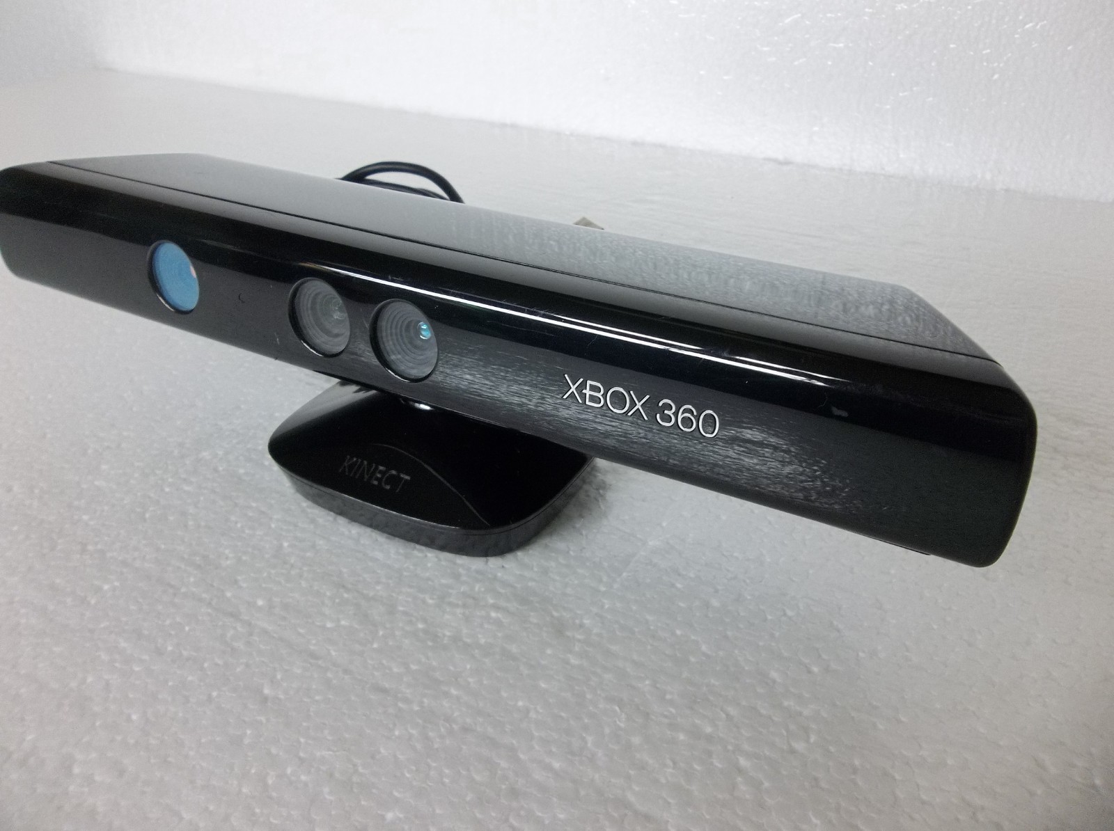 Microsoft Xbox 360 Official Kinect Motion Sensor Bar & 4 Video Game Combo Bundle