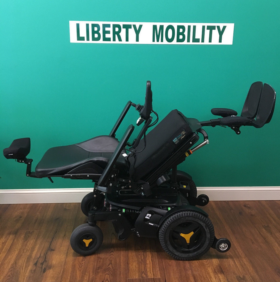 2016 Permobil F3 w/ Power Elevate,Tilt, Recline,Legs,5° Anterior Tilt #LM7292