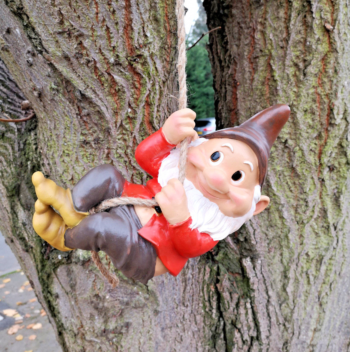 Climbing Resin Gnome With Hat Outdoor Garden Sculpture Hanging Tree