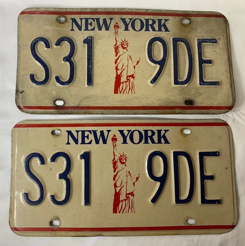 New York License Plate Pair - Statue Of Liberty - S319DE