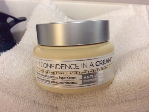 IT Confidence in Cream Anti-Aging Armour Full Size 2oz + 2 Samples Of Cleanser