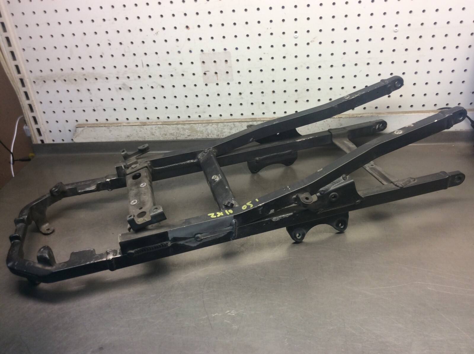 yuki.　0310 Kawasaki Ninja ZX-10R 2004 2005 Rear Frame Back Subframe